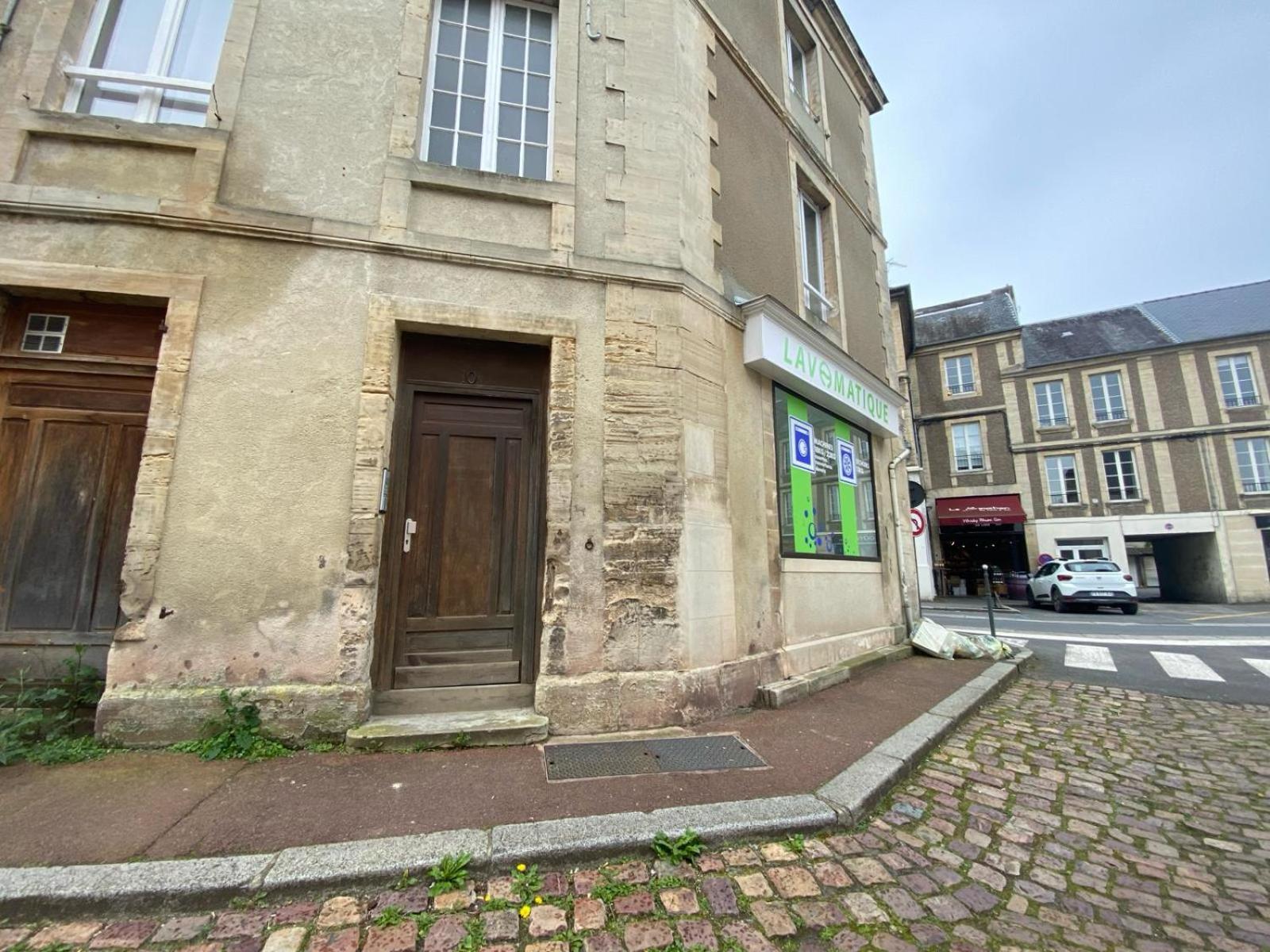 Les Combles De L Aure Grand Studio Cosy Confortable Classe 3 Etoiles Centre Bayeux 2 Mn A Pied Cathedrale Proche Plages Du Debarquement Екстериор снимка
