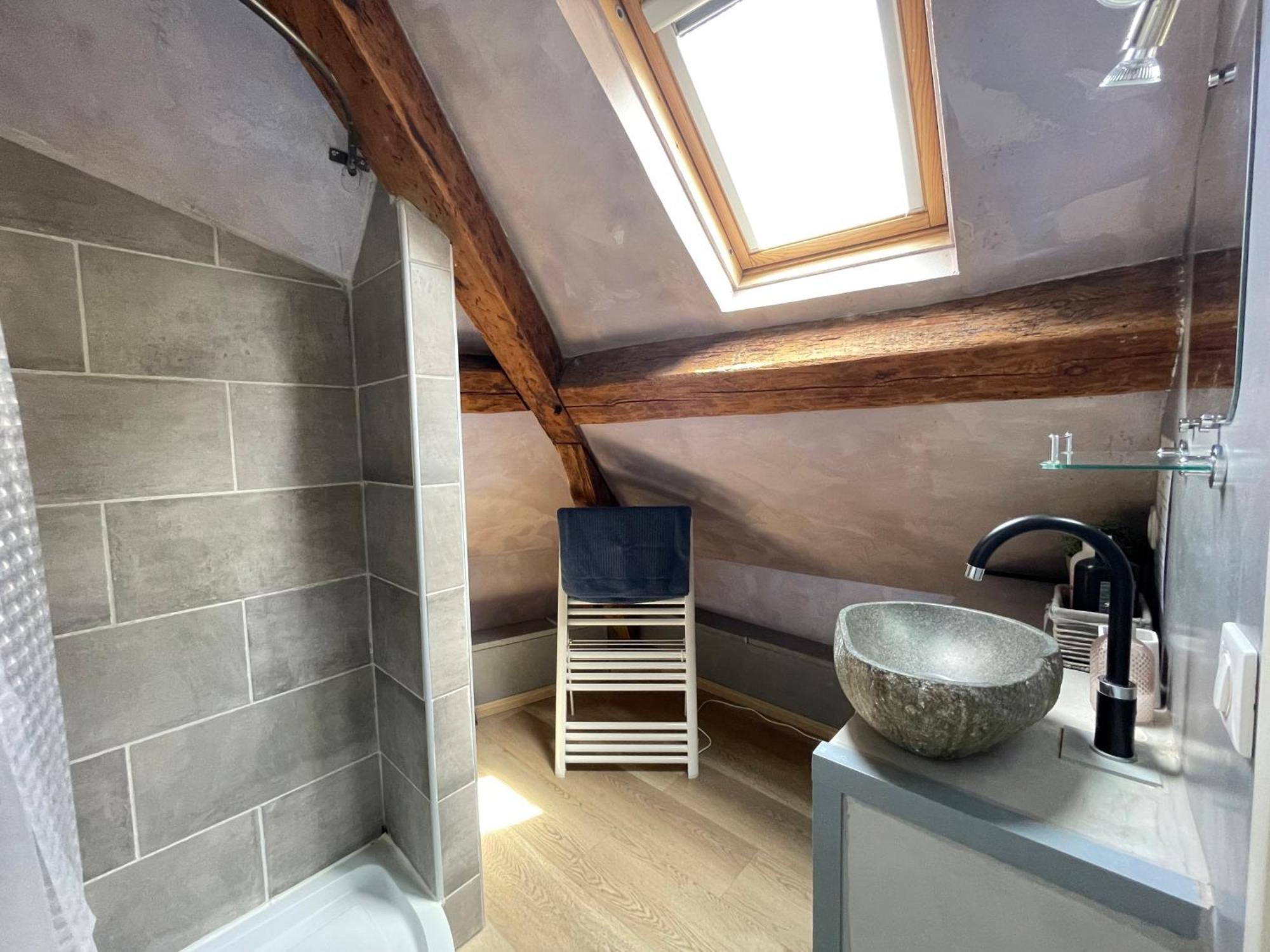 Les Combles De L Aure Grand Studio Cosy Confortable Classe 3 Etoiles Centre Bayeux 2 Mn A Pied Cathedrale Proche Plages Du Debarquement Екстериор снимка